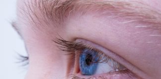 صدمات چشمی کودکان، مراقبت های چشمی کودکان و دلایل افتادگی پلک فوقانی در کودکان و روش درمان آن